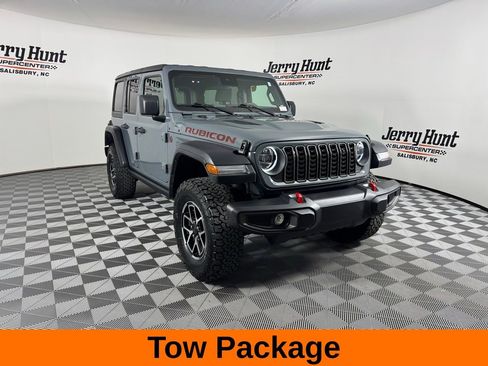 Used 2025 Jeep Wrangler Unlimited Rubicon image 6