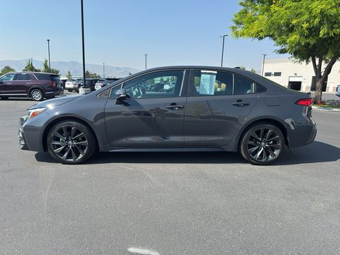 Certified 2025 Toyota Corolla SE w/ SE Premium Package FWD image 4