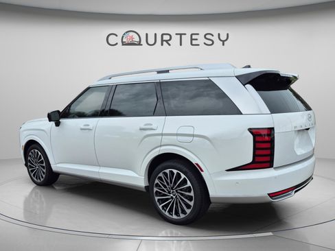 New 2026 Hyundai Palisade Calligraphy FWD image 3