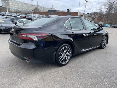 Used 2023 Toyota Camry XLE image 8