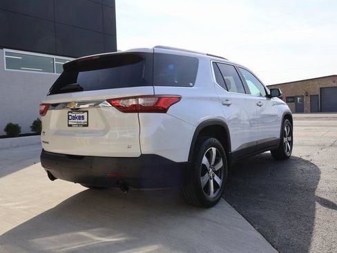 Used 2018 Chevrolet Traverse LT image 8