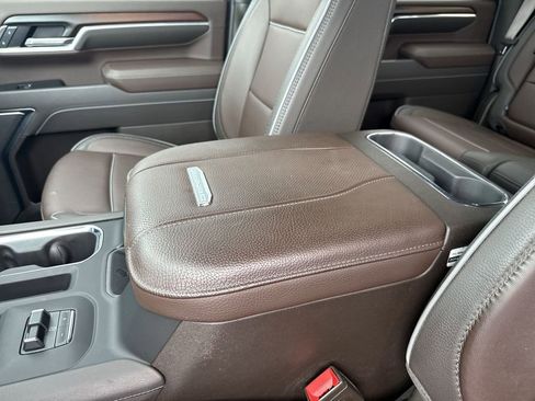 Used 2025 GMC Sierra 2500 Denali AWD/4WD image 25