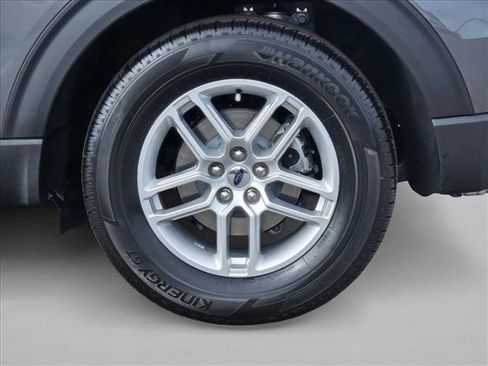 New 2026 Ford Explorer Active image 9