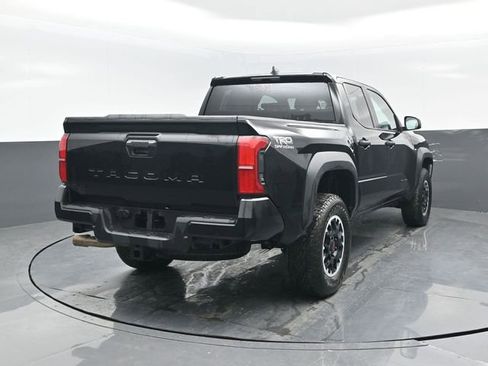 Used 2024 Toyota Tacoma TRD Off-Road image 32