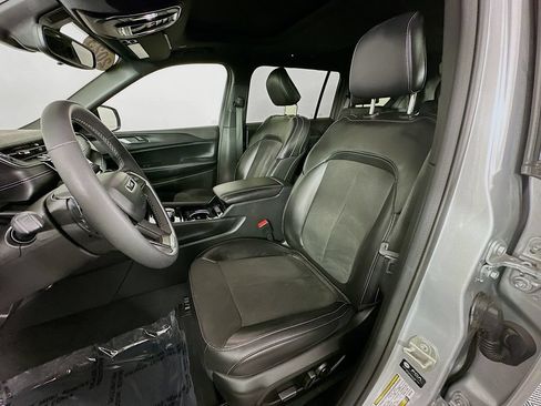 Used 2023 Jeep Grand Cherokee L Laredo AWD/4WD image 32