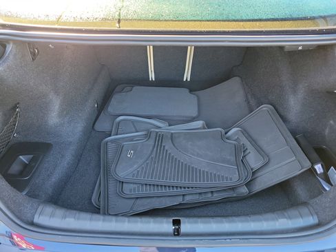 Used 2018 BMW 530i xDrive w/ Premium Package image 8