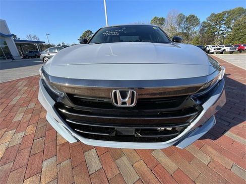 Certified 2022 Honda Accord Sport image 10