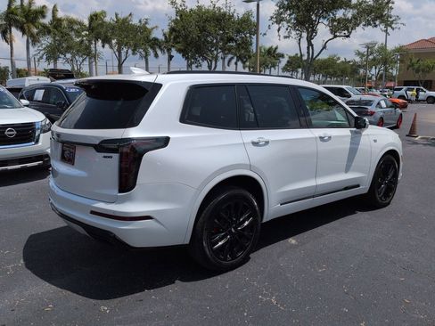 Used 2024 Cadillac XT6 Sport w/ LPO, ONYX Package AWD/4WD image 4