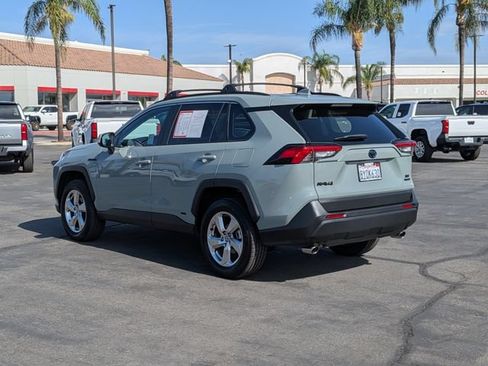 Used 2021 Toyota RAV4 XLE Premium AWD/4WD image 7