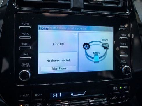 Used 2020 Toyota Prius LE image 23