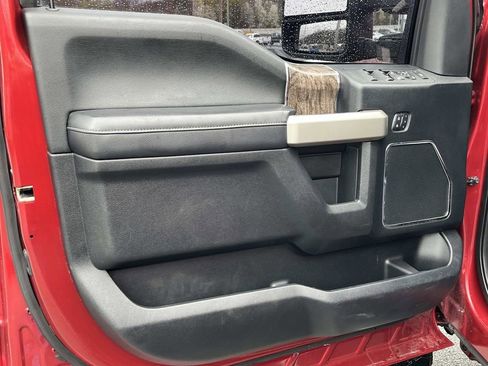 Used 2018 Ford F250 Lariat w/ Lariat Ultimate Package image 23