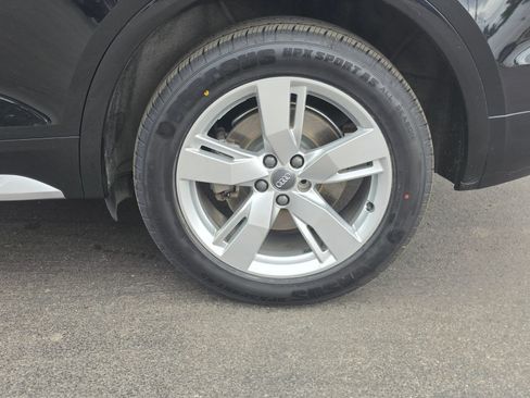 Used 2019 Audi Q5 2.0T Premium Plus w/ Premium Plus Package AWD/4WD image 4