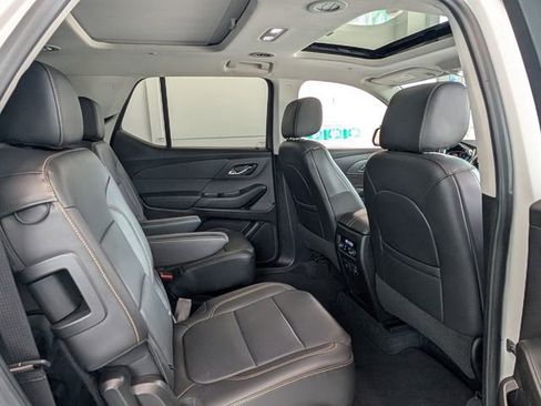 Used 2021 Chevrolet Traverse Premier AWD/4WD image 16