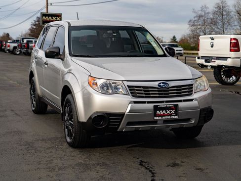 Used 2010 Subaru Forester 2.5X image 2