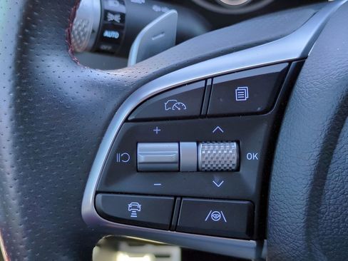 Used 2025 Genesis G70 3.3T Advanced image 25