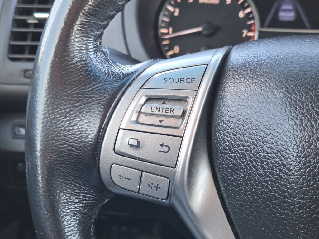 Used 2013 Nissan Altima 2.5 SV FWD image 14