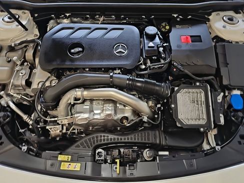 Used 2025 Mercedes-Benz CLA 250 4MATIC image 32
