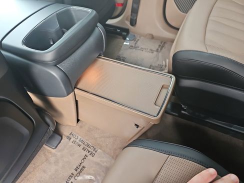 New 2026 Kia EV9 GT-Line image 30