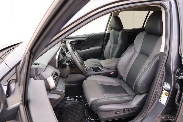 Used 2025 Subaru Outback Onyx Edition AWD/4WD image 10