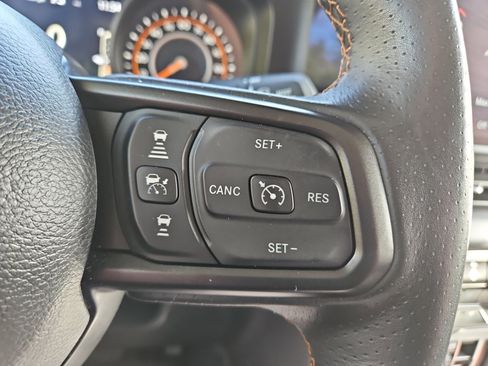 Used 2024 Jeep Gladiator Mojave w/ Safety Group image 30