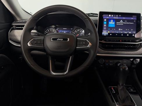 Used 2022 Jeep Compass Latitude image 13