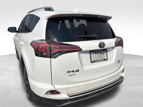 Used 2018 Toyota RAV4 XLE AWD/4WD image 17
