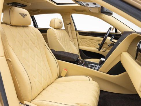 Used 2015 Bentley Flying Spur W12 image 4