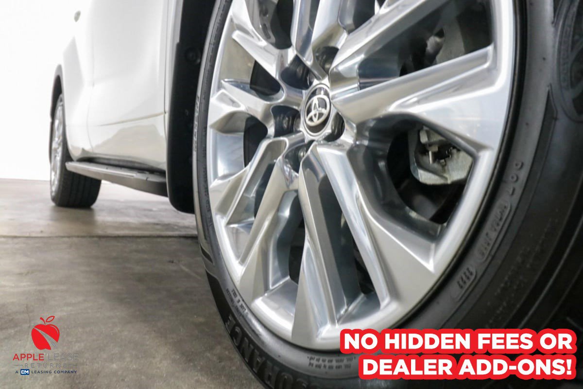 Used 2021 Toyota Highlander Limited FWD image 45