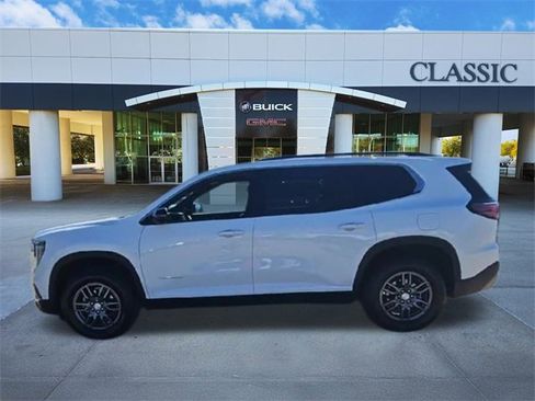 Used 2025 GMC Acadia Elevation image 5