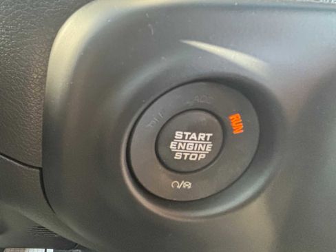 Used 2022 Jeep Wrangler Unlimited Sport w/ Sun And Sound Package image 25