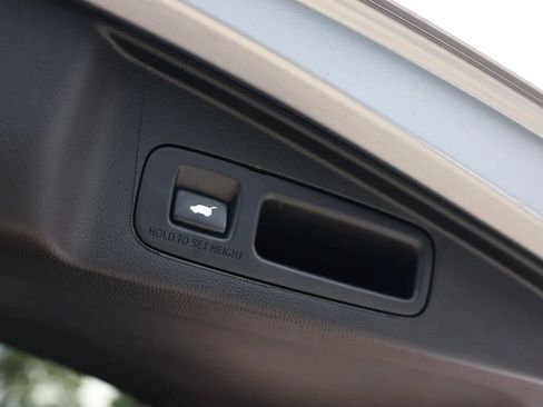 Used 2018 Honda CR-V EX-L image 17