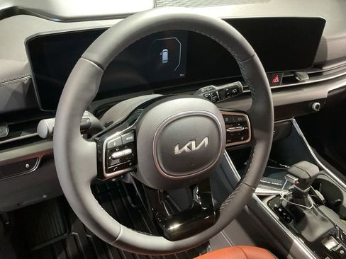 New 2026 Kia Carnival SX Prestige FWD image 13