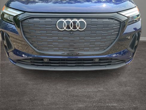 Used 2025 Audi Q4 e-tron Premium Plus image 26