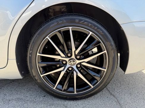 Used 2021 Toyota Camry SE FWD image 9