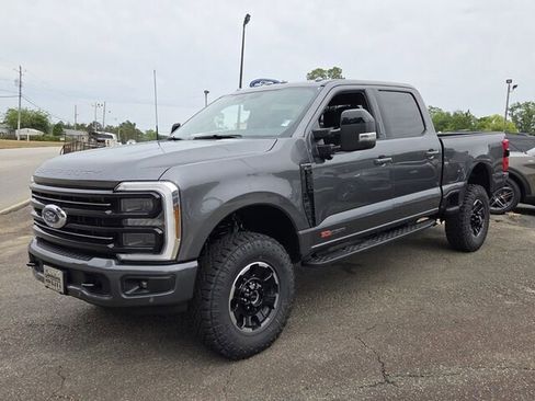 New 2026 Ford F350 Platinum w/ Tremor Off-Road Package AWD/4WD image 3