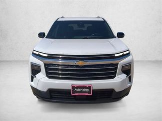 Used 2024 Chevrolet Traverse LT FWD video 2