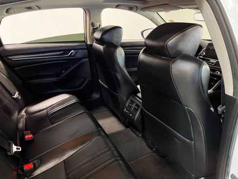 Used 2021 Honda Accord Touring image 13