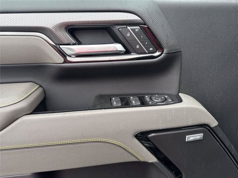 New 2026 Chevrolet Silverado 2500 ZR2 AWD/4WD image 17