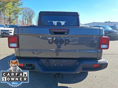 Used 2022 Jeep Gladiator Willys image 5