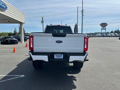 Used 2024 Ford F350 XLT w/ FX4 Off-Road Package AWD/4WD image 3