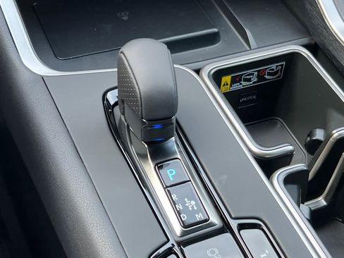 New 2026 Lexus TX 500h AWD image 25