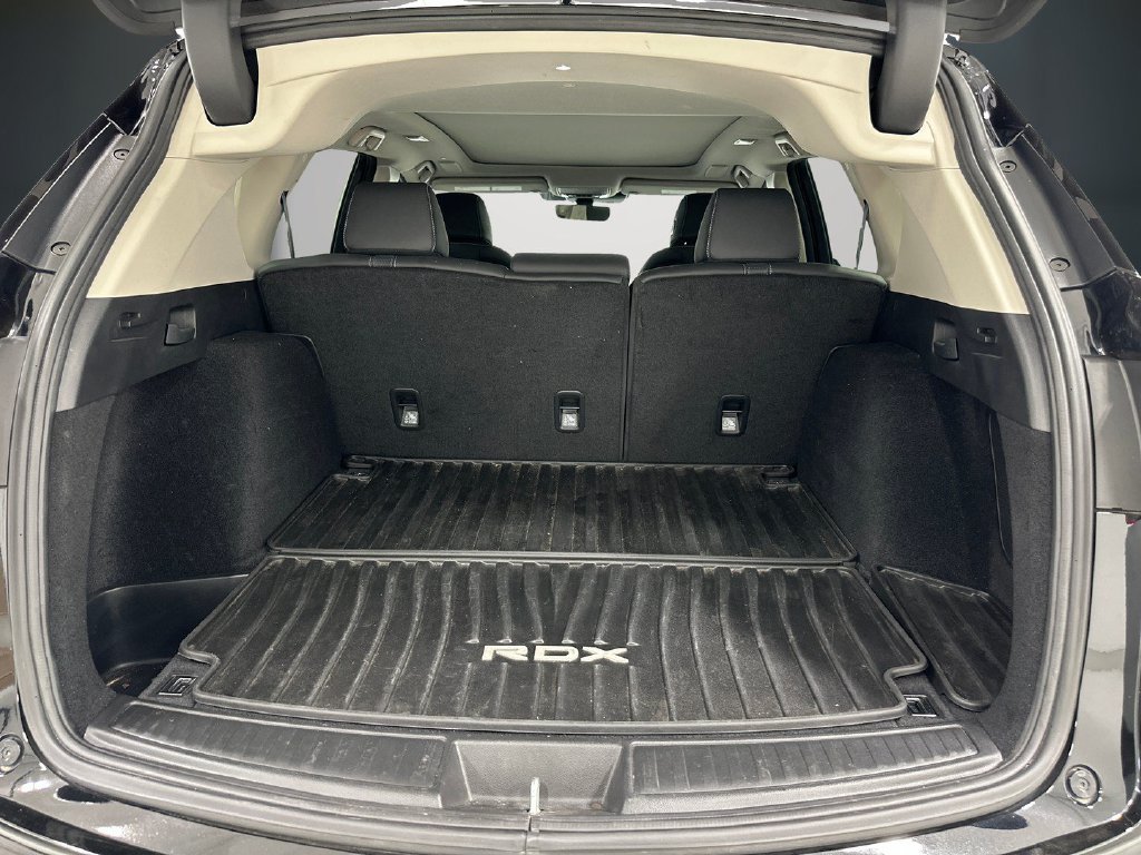 Used 2023 Acura RDX w/ Technology Package FWD image 12