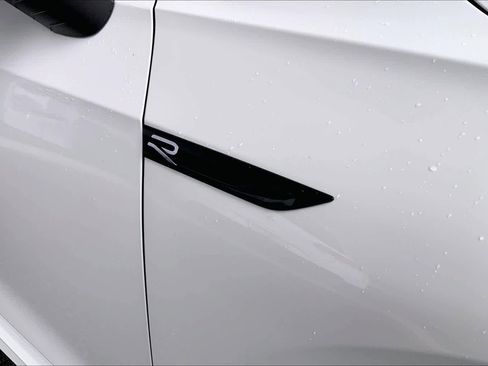 Used 2024 Volkswagen Golf R image 10