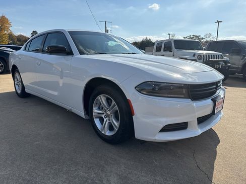 Certified 2023 Dodge Charger SXT image 3