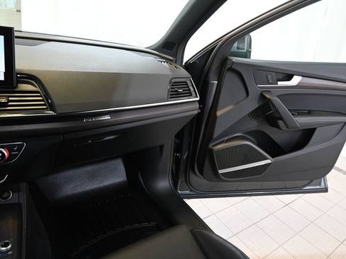 Used 2023 Audi Q5 2.0T Premium Plus w/ Premium Plus Package AWD/4WD image 32