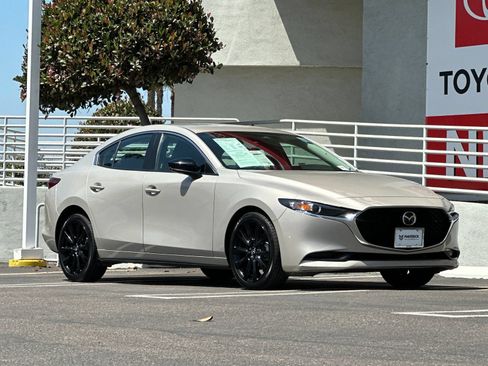 Used 2024 MAZDA MAZDA3 s FWD image 8