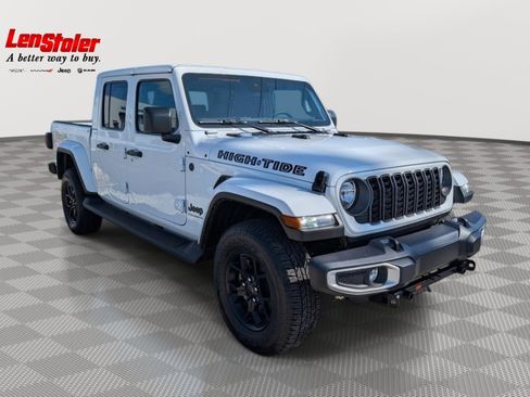Used 2025 Jeep Gladiator Sport AWD/4WD image 7