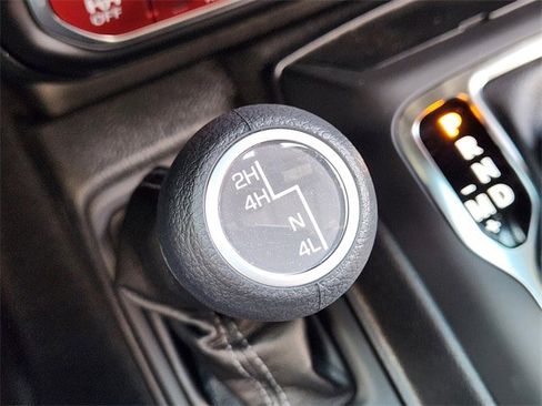 New 2025 Jeep Wrangler Unlimited Rubicon image 16