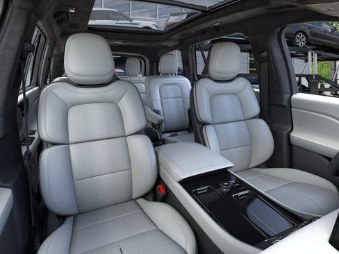 New 2026 Lincoln Aviator Black Label w/ Dynamic Handling Package AWD/4WD image 10