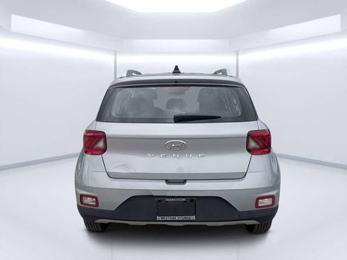 Used 2020 Hyundai Venue SEL w/ Convenience Package FWD image 4
